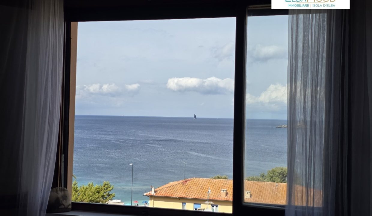 RIF 08PF VILLA VISTA MARE CON GIARDINO VICINO ALLA SPIAGGIA DELLE GHIAIE, CON GARAGE