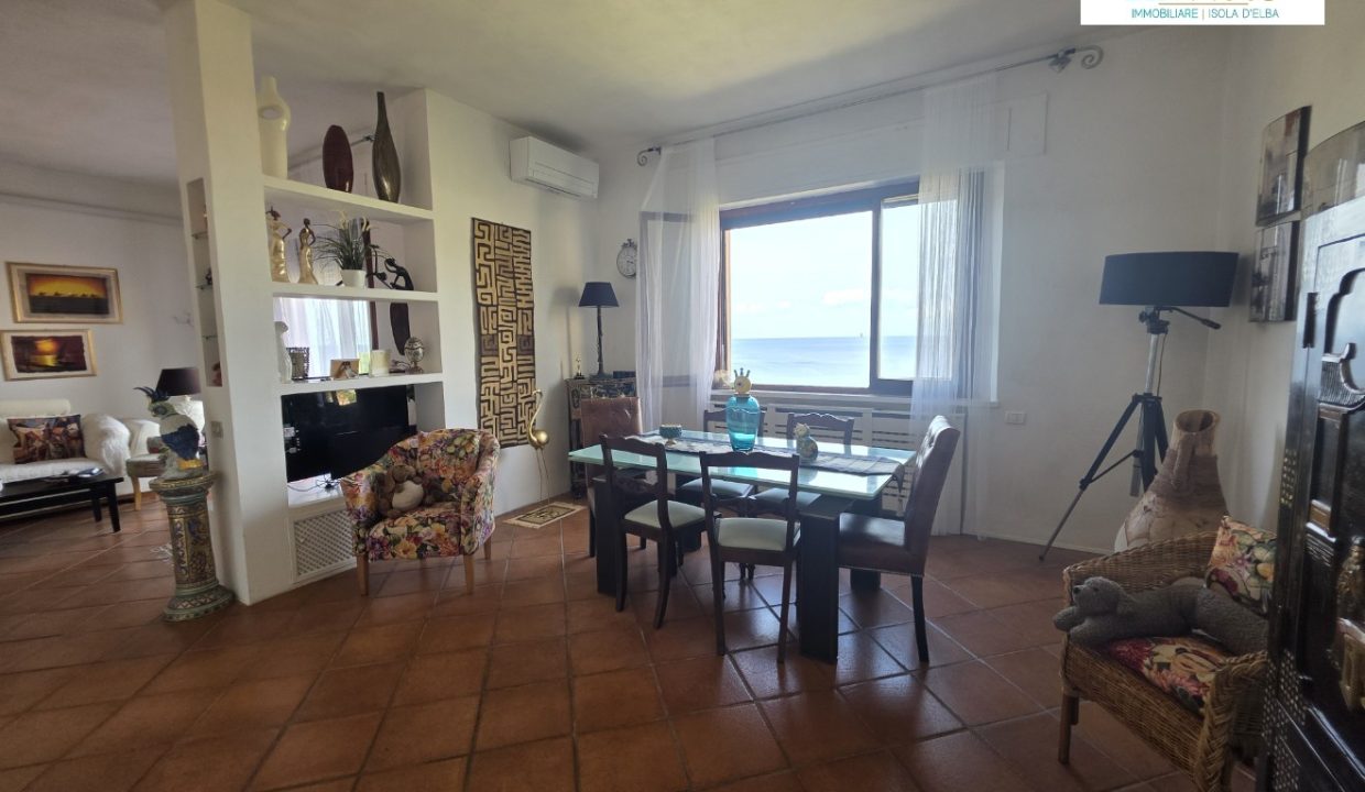 RIF 08PF VILLA VISTA MARE CON GIARDINO VICINO ALLA SPIAGGIA DELLE GHIAIE, CON GARAGE