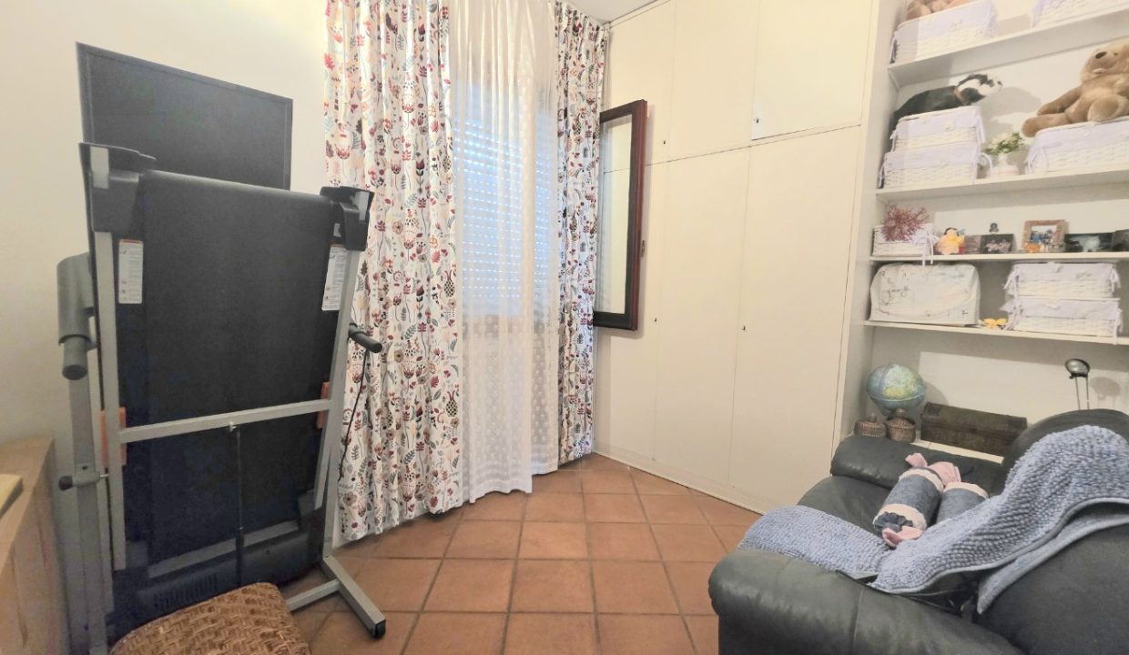 RIF 08PF VILLA VISTA MARE CON GIARDINO VICINO ALLA SPIAGGIA DELLE GHIAIE, CON GARAGE