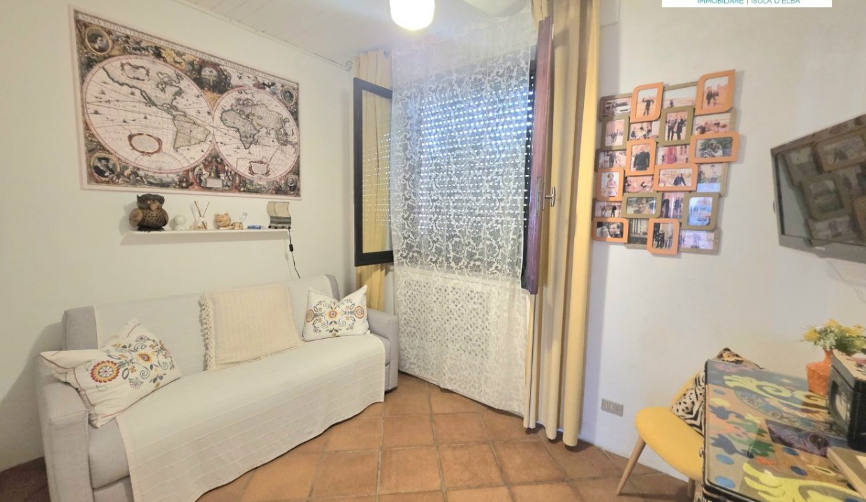 RIF 08PF VILLA VISTA MARE CON GIARDINO VICINO ALLA SPIAGGIA DELLE GHIAIE, CON GARAGE
