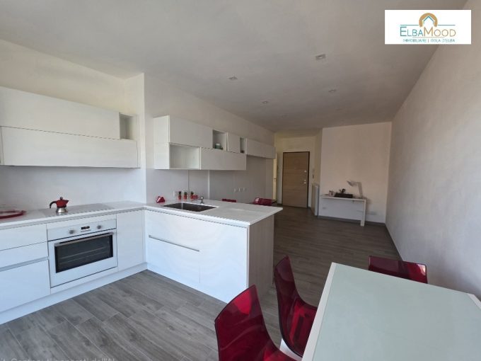 RIF. 037PF ATTICO CON DUE CAMERE, TERRAZZA, POSTO AUTO E GARAGE