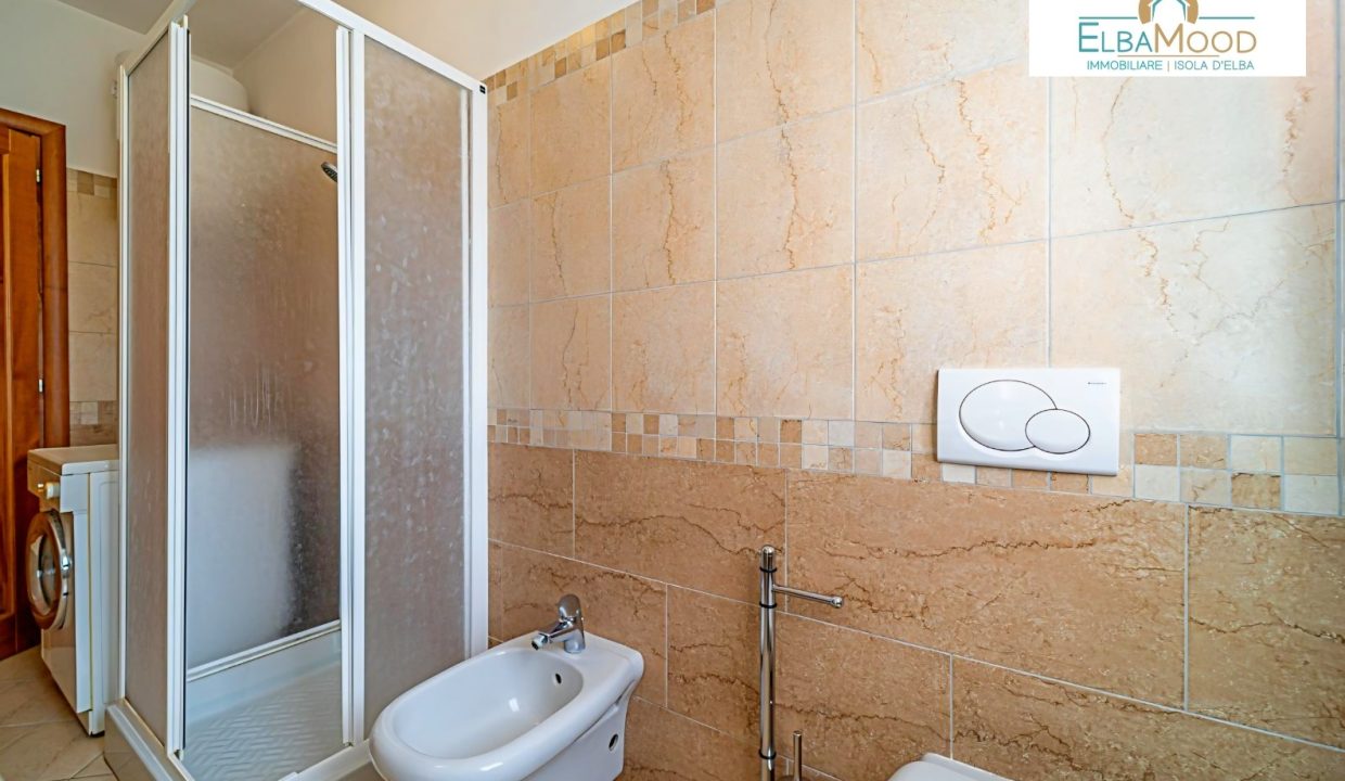 RIF. 036PF APPARTAMENTO CON GARAGE VICINO AL PORTO DI PORTOFERRAIO (5)
