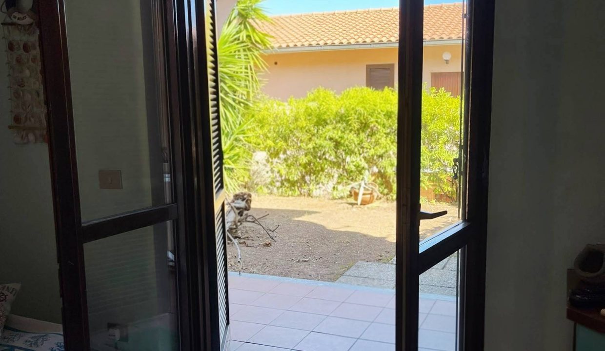 RIF. 05RI APPARTAMENTO CON GIARDINO E POSTO AUTO IN RESIDENCE A RIO (7)